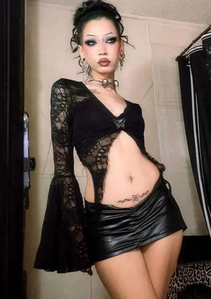 Trumpet Sleeve Cropped Navel Top