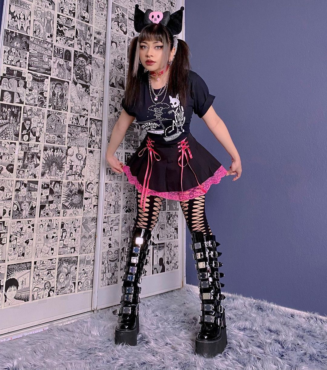 Cute Black Lace Mini Skirt - Vellarmi