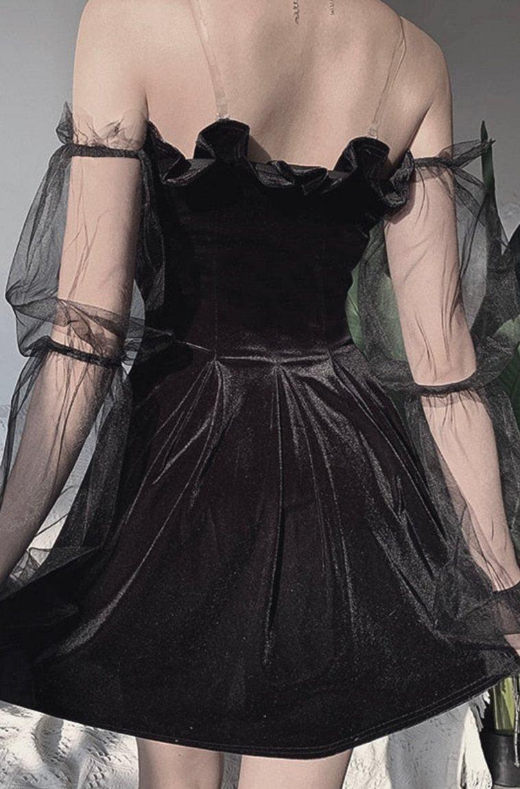 Chic Goth Vintage Style Pleated Dress - Vellarmi