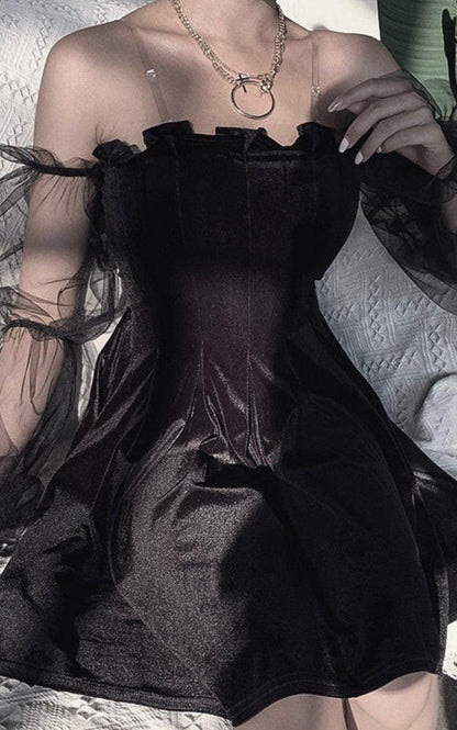 Chic Goth Vintage Style Pleated Dress - Vellarmi